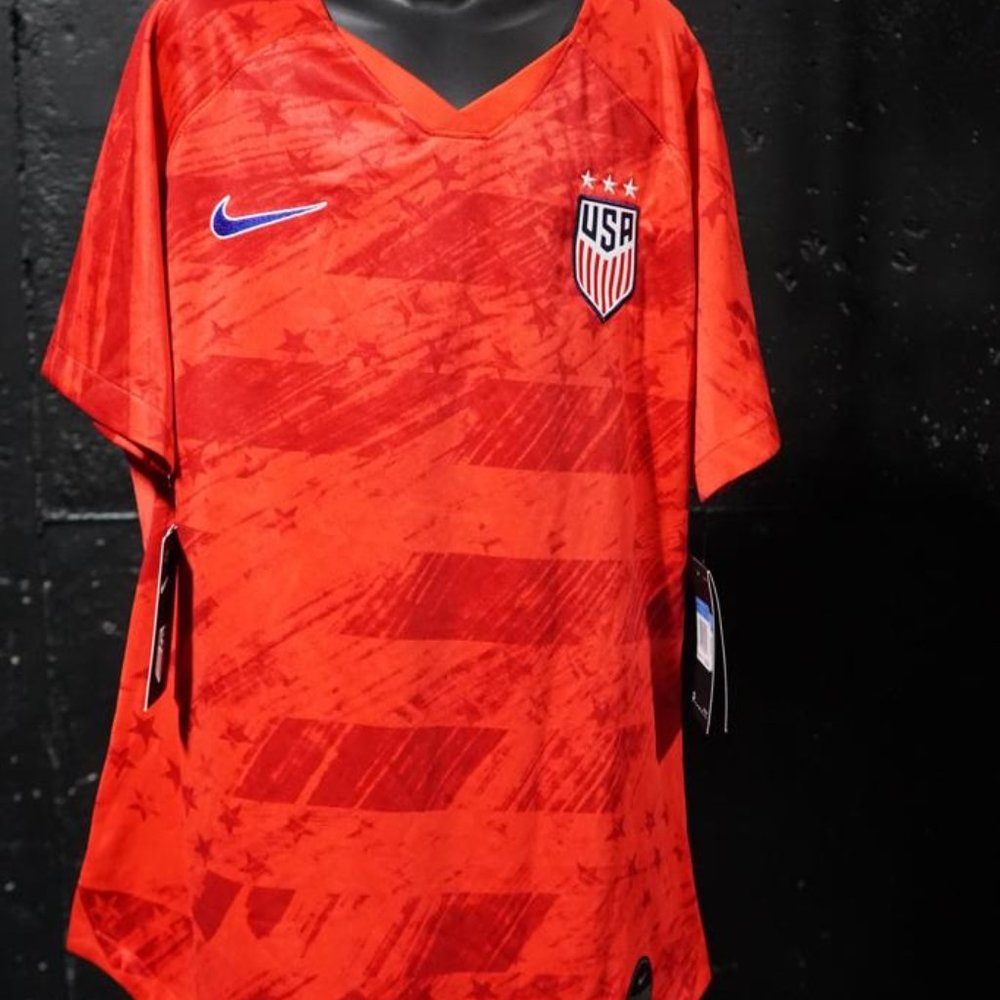 Brand New Nike Women's Football/Soccer Team USA Jersey Pugh #2 [CJ7022-690]